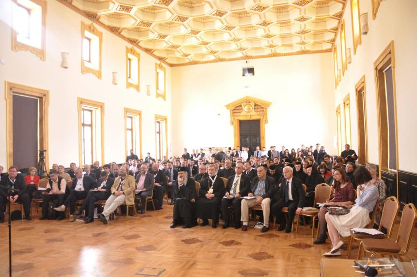 Sala „Iustin Moisescu”. Participanți la ediția 2017 a Simpozionului Stăniloae